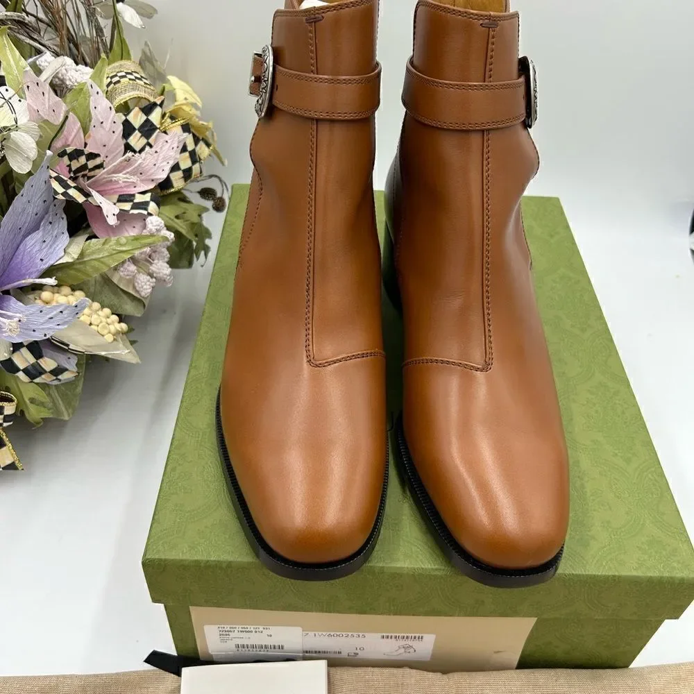 Men’s Gucci, leather ankle boots with buckle size 9 made in Italy